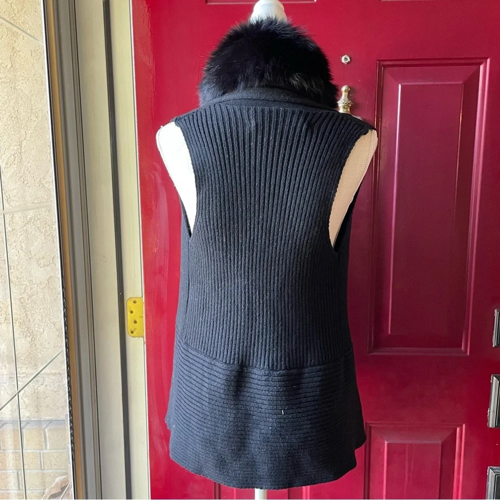 Caruana Real Fox Fur Open Vest Women Black (Size M) - Picture 2 of 9